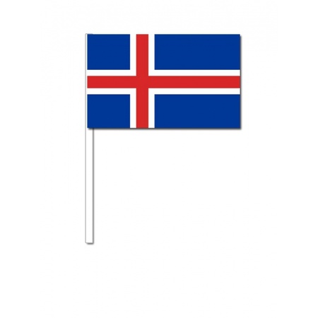 10 zwaaivlaggetjes IJsland 12 x 24 cm