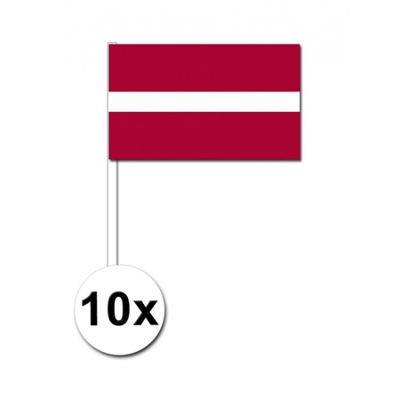 10 zwaaivlaggetjes Letland 12 x 24 cm