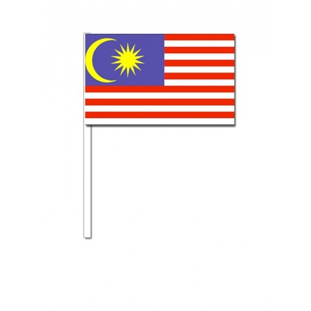 10 zwaaivlaggetjes Maleisie 12 x 24 cm