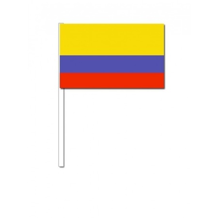 100x Colombiaanse zwaaivlaggetjes 12 x 24 cm