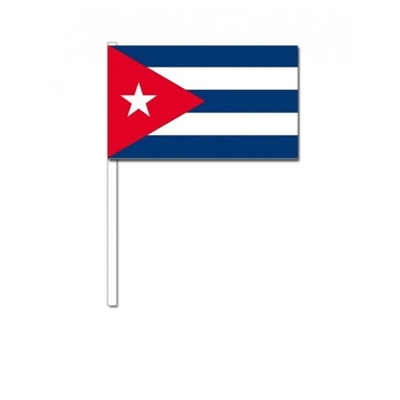 100x Cubaanse zwaaivlaggetjes 12 x 24 cm