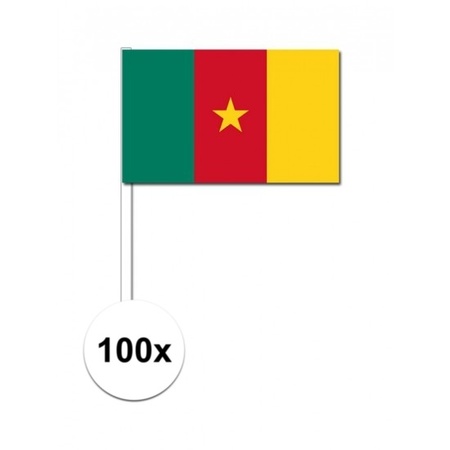 100x Kameroense zwaaivlaggetjes 12 x 24 cm