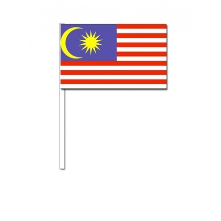 100x Malaysian waving flags 12 x 24 cm