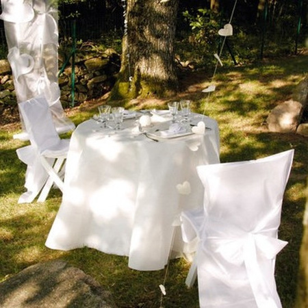 2x Bruiloft witte ronde tafelkleden/tafellakens 240 cm non woven polypropyleen