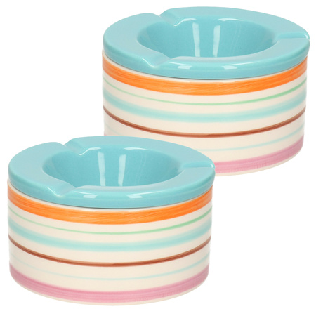 2x Coloured ashtrays with blue cover 12 cm