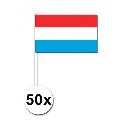 50 Luxemburgse zwaaivlaggetjes 12 x 24 cm