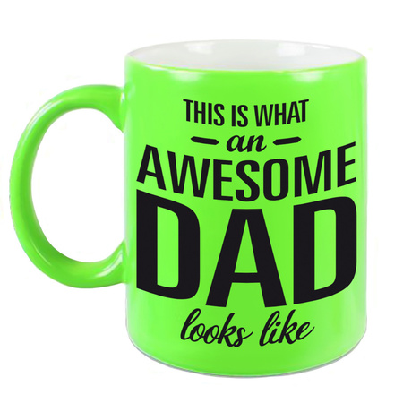Awesome dad neon green mug 330 ml