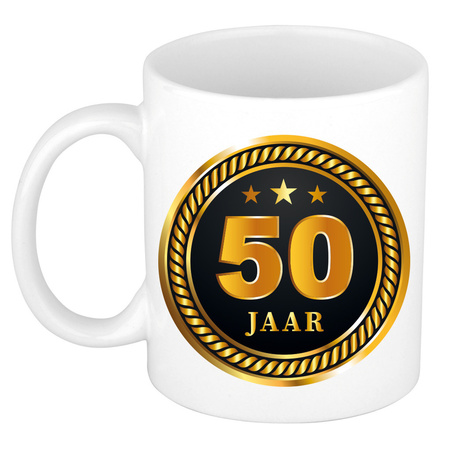 Cadeau koffiemok 50 jaar - medaille - goud - verjaardag - Sarah/Abraham - mok met tekst