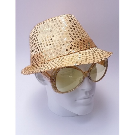 Golden carnaval hat with sequins