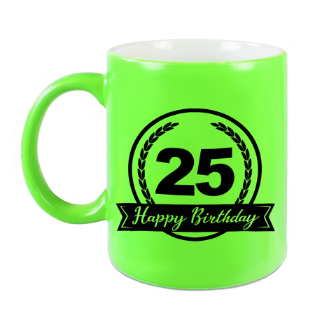 Happy Birthday 25 years cadeau mok / beker neon groen met wimpel 330 ml