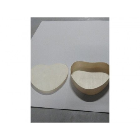 Wooden heart box 22 cm
