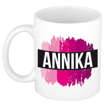 Naam cadeau mok / beker Annika  met roze verfstrepen 300 ml