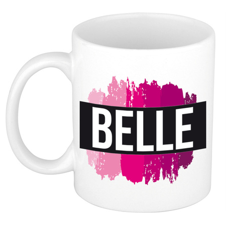 Naam cadeau mok / beker Belle  met roze verfstrepen 300 ml
