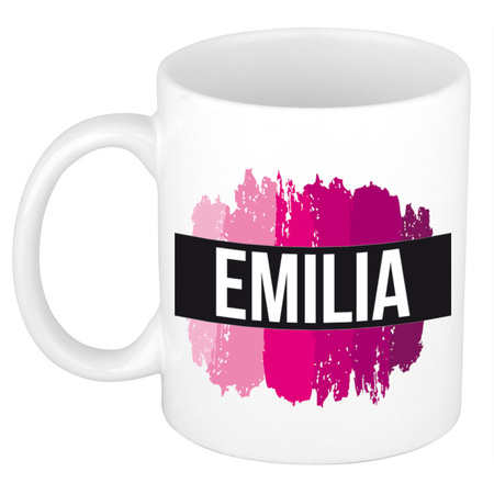 Naam cadeau mok / beker Emilia  met roze verfstrepen 300 ml