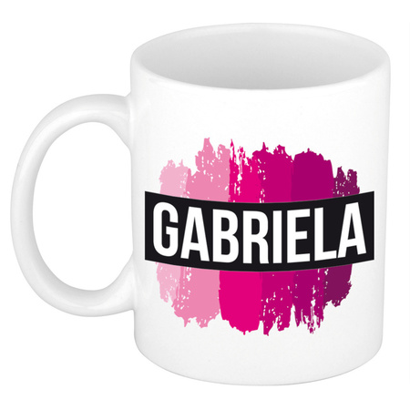 Naam cadeau mok / beker Gabriela  met roze verfstrepen 300 ml