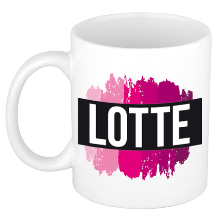 Naam cadeau mok / beker Lotte  met roze verfstrepen 300 ml