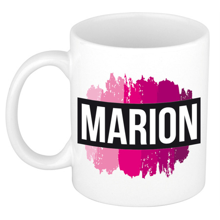 Naam cadeau mok / beker Marion  met roze verfstrepen 300 ml
