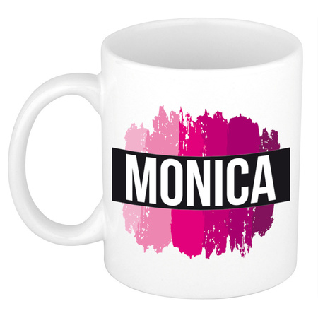 Naam cadeau mok / beker Monica  met roze verfstrepen 300 ml