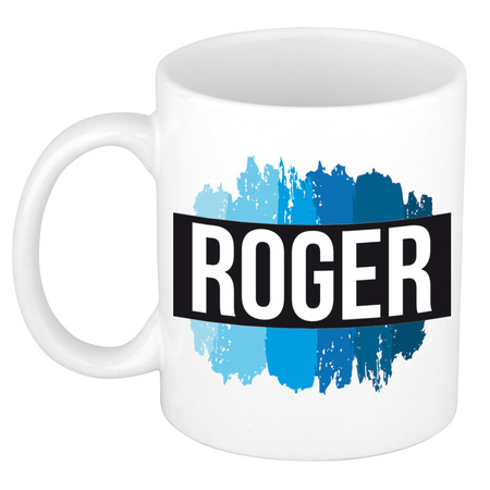 Naam cadeau mok / beker Roger met blauwe verfstrepen 300 ml