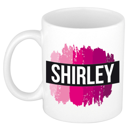 Naam cadeau mok / beker Shirley  met roze verfstrepen 300 ml