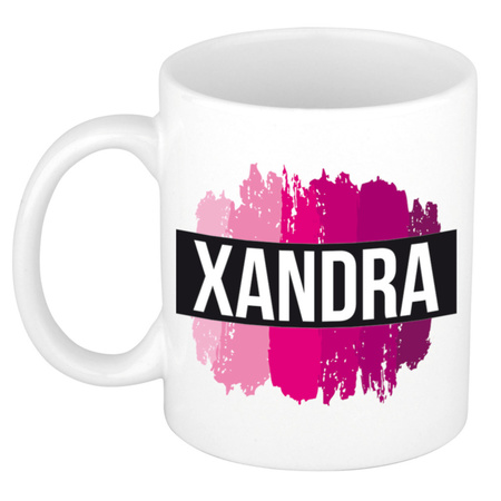 Naam cadeau mok / beker Xandra  met roze verfstrepen 300 ml