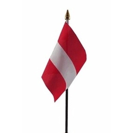 Oostenrijk mini vlaggetje op stok 10 x 15 cm