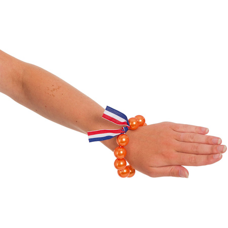Orange pearl bracelet