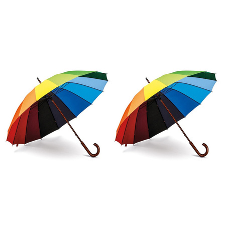 Set van 2x stuks regenboog paraplu met houten handvat 102 cm
