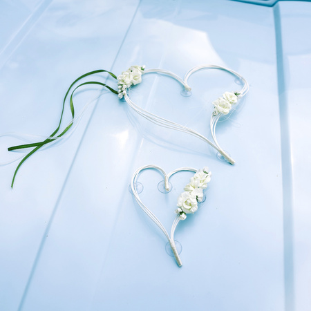 Trouwauto decoratie bloemen harten - Bruiloft - creme wit - 2x - 19-30 cm