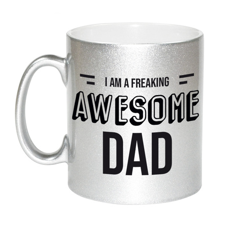 Father silver gift mug I am a freaking awesome dad 330 ml