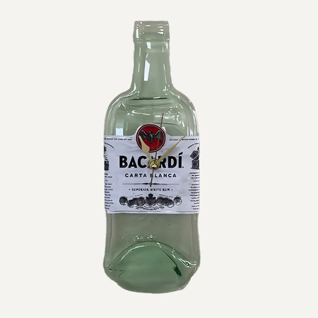 Wandklok - Bacardi superior rum fles - transparant - 10,5 x 29,5 cm