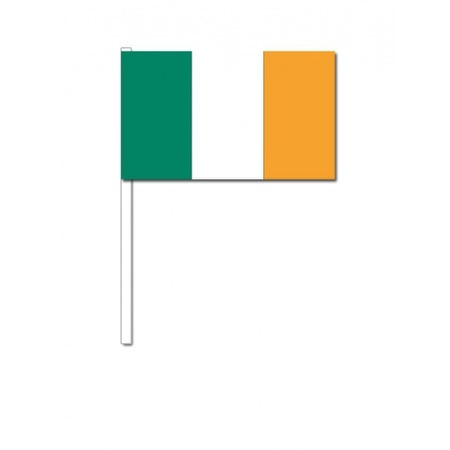 Zwaaivlaggetjes Ierland 12 x 24 cm.