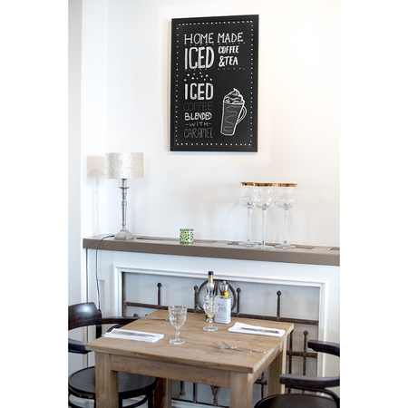 Black chalkboard with black border 40 x 60 cm with 6x white markers